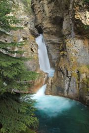 WEB-FAV-1278Johnson-Canyon-green-waterfall-BEAUTIFUL-